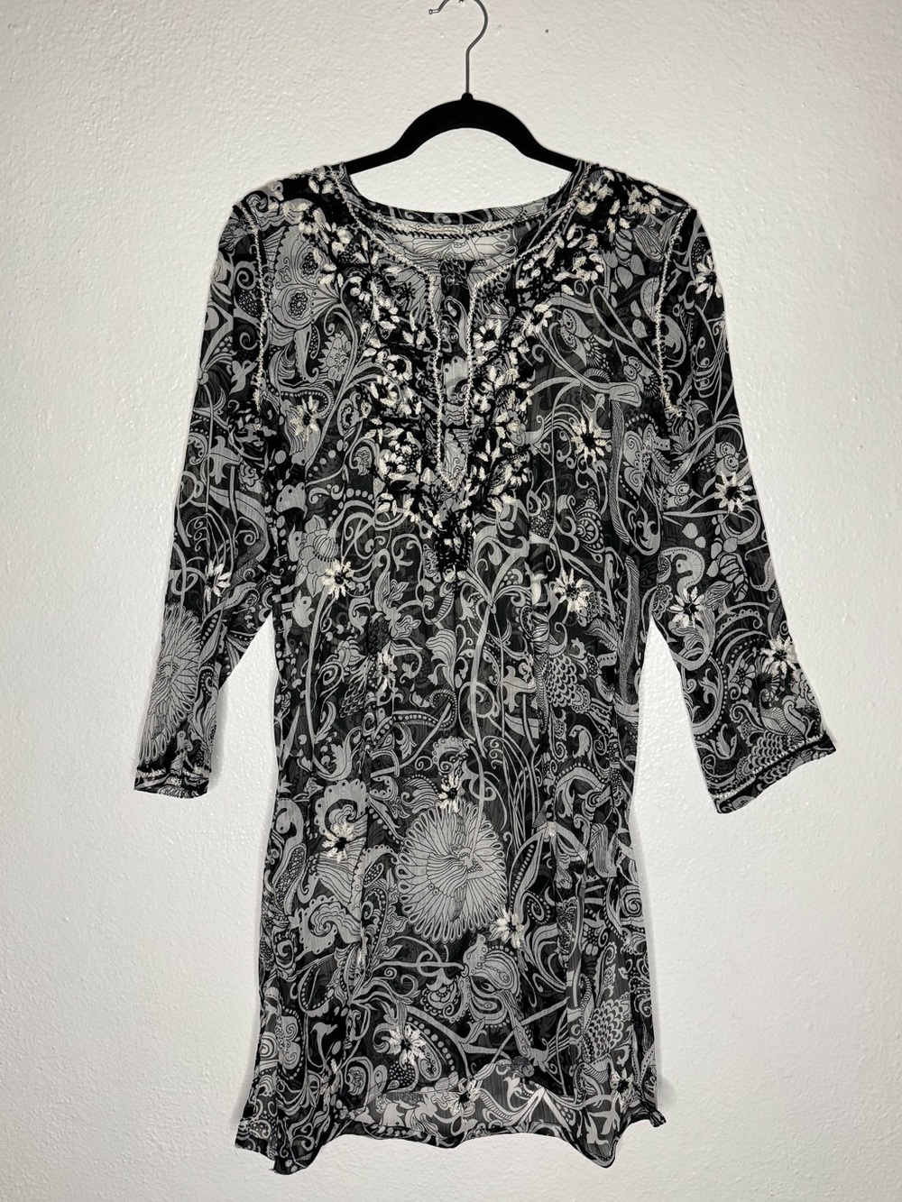Vintage Boho Black White Embroidered Floral Sheer Midi Vneck Dress Small